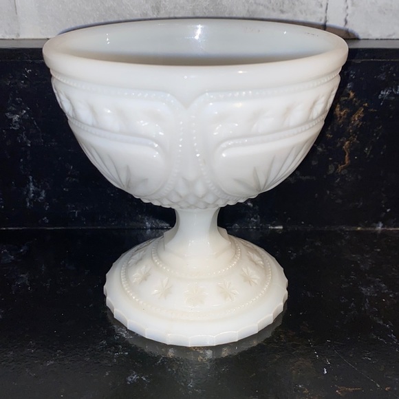unknown Other - Vintage Antique milk glass